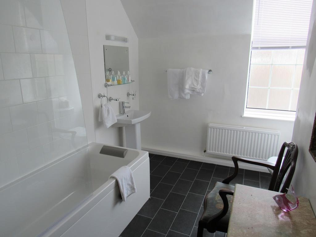 The Beaumont Accommodation 라우스 외부 사진