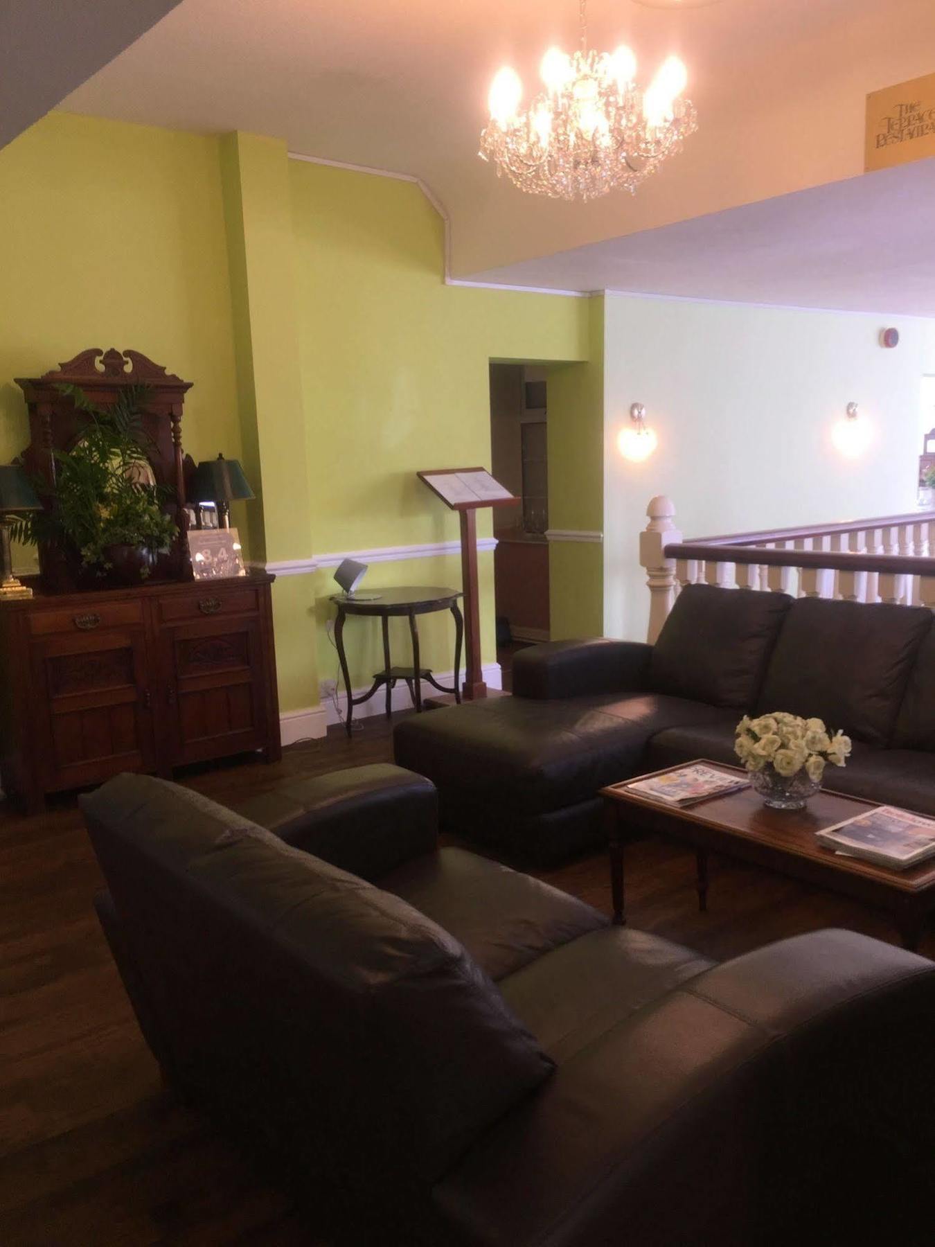 The Beaumont Accommodation 라우스 외부 사진